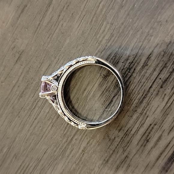 NWOT Faux Pink Diamond & Silver Ring - Picture 3 of 8